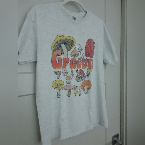 Groovy Mushrooms Graphic T-Shirt - Picture 2 of 5
